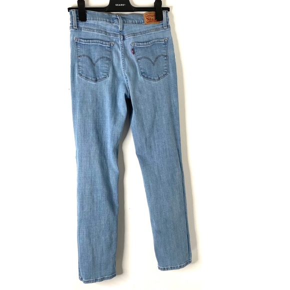 Levi’s 724 High Rise Straight Jean - Picture 6 of 8